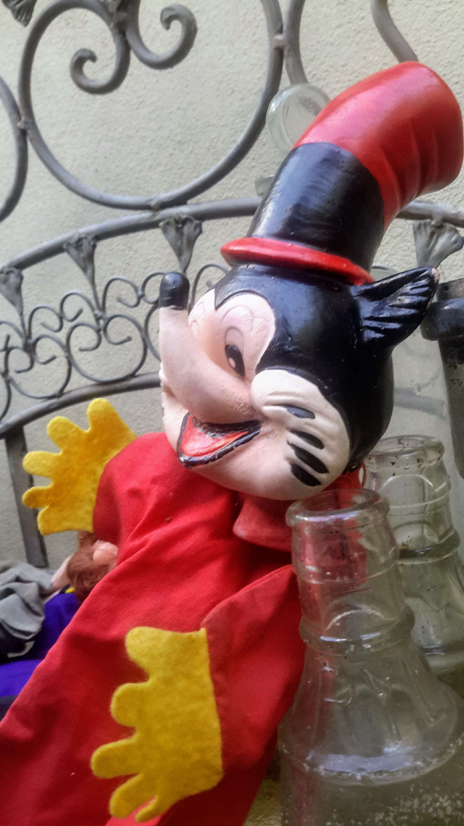 Monografie belegd broodje te ontvangen Retro speelgoed oude poppenkast pop Mickey Mouse hoge hoed | Antiek en  Curiosa