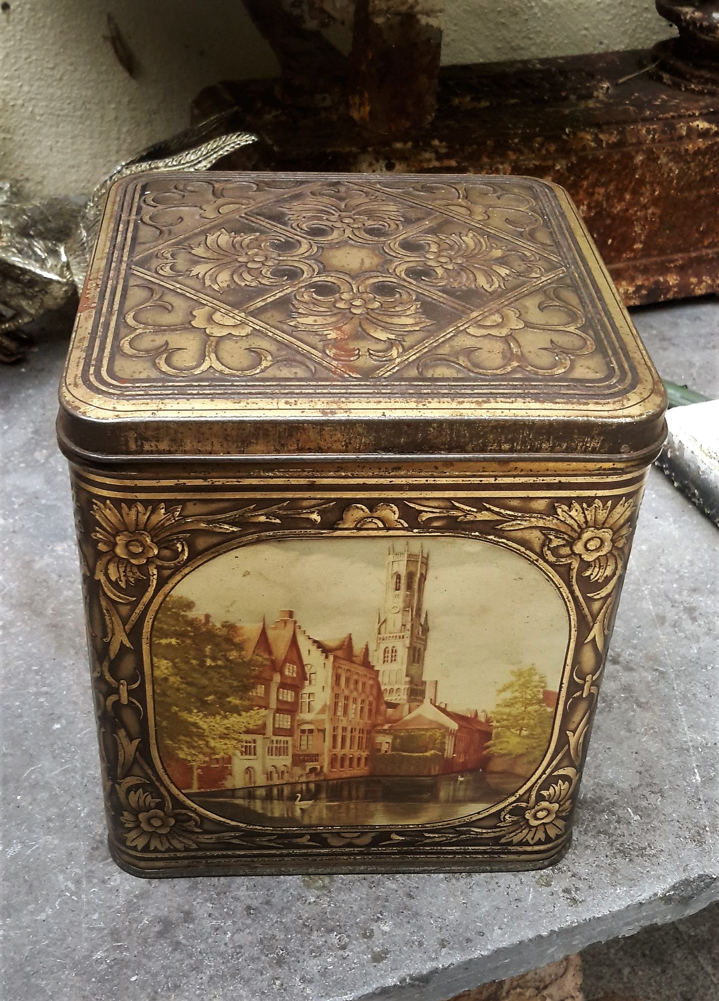 Aanpassen overspringen Geld lenende Oude blikken doos Brugge Demaret confiserie | Antiek en Curiosa