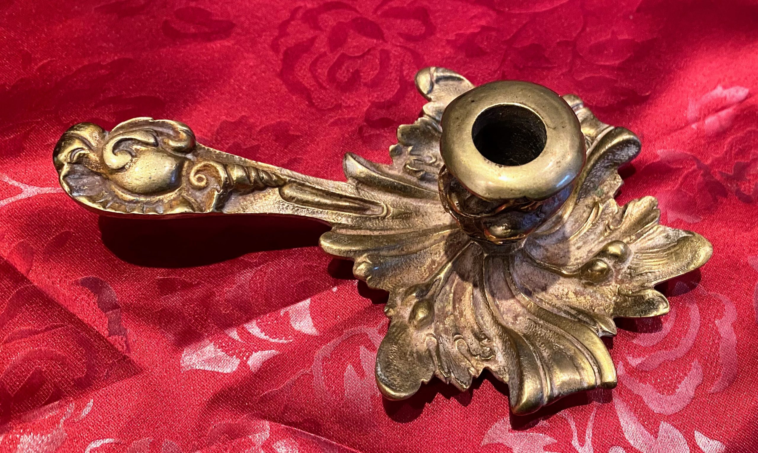 Franse sierlijk gegoten bronzen met in Rococo stijl | Antiek Curiosa